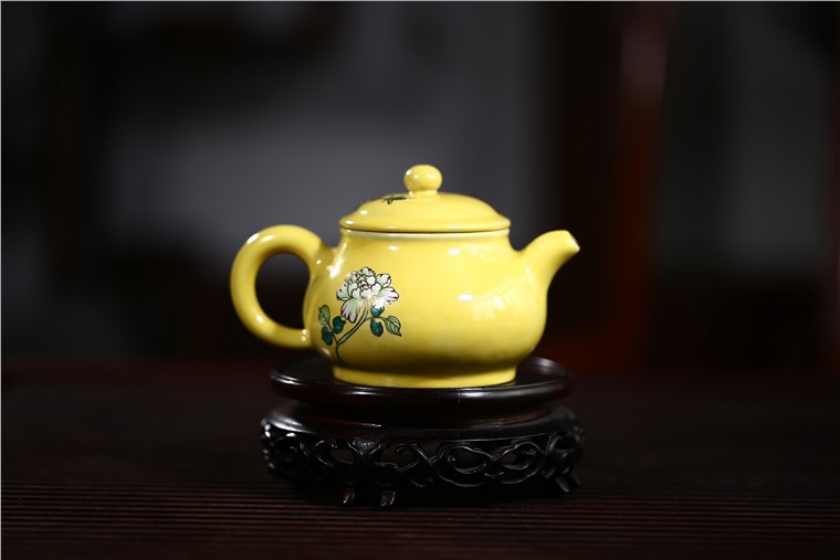 姚华君作品 潘壶