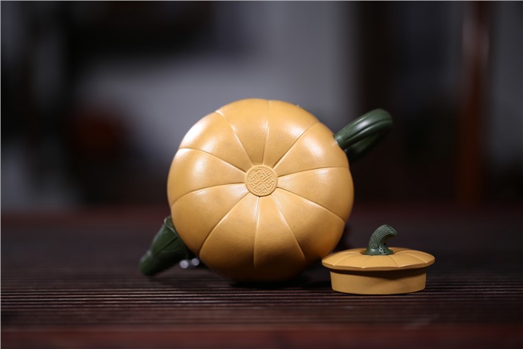 周建英作品 香瓜套具