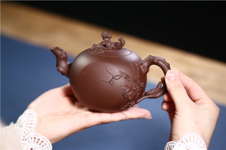 李玉莲作品 松鼠葡萄图片
