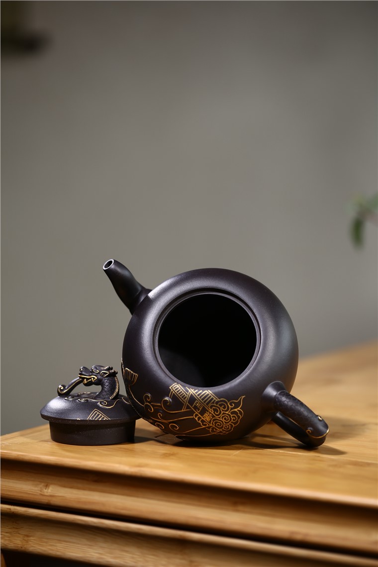 顾旭英作品 蛟龙戏水图片
