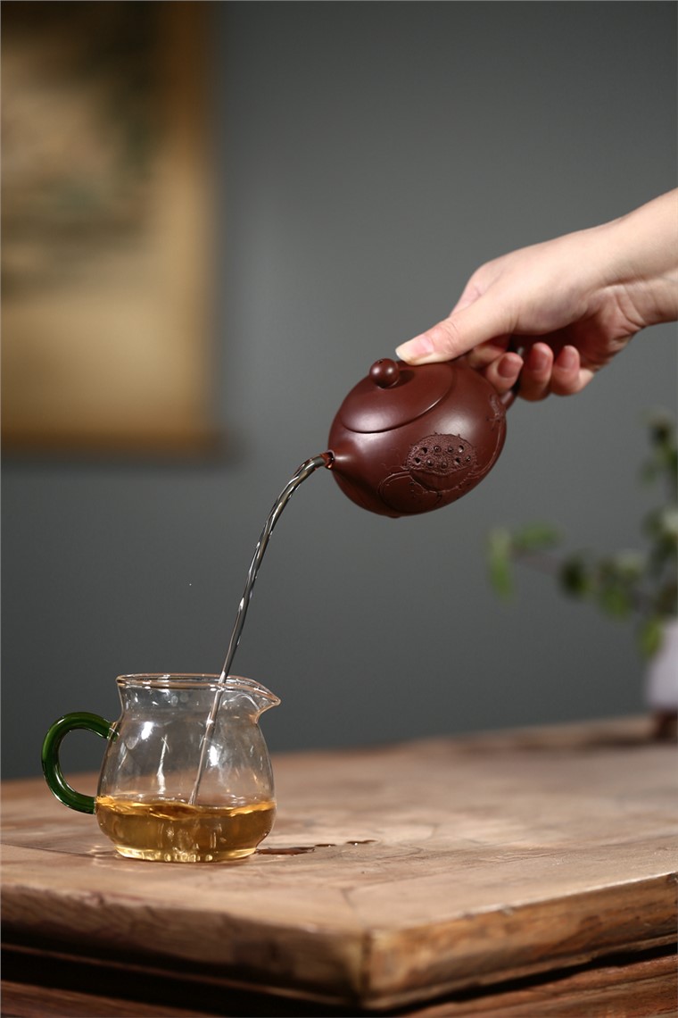 顾旭英作品 莲趣西施