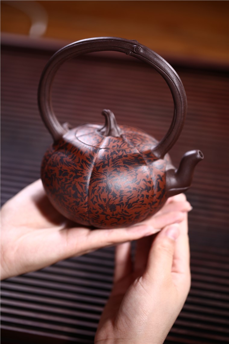 张剑作品 南瓜提梁图片