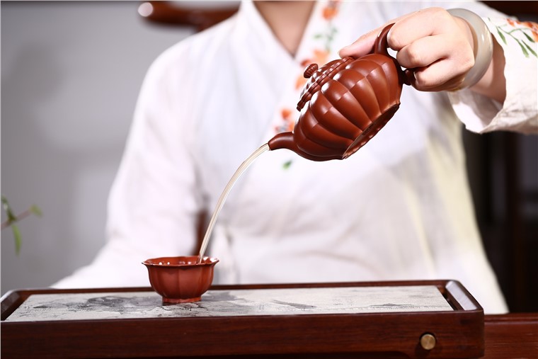 张剑作品 菊瓣套具
