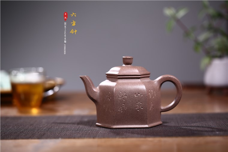 范菊英作品 六方钟图片