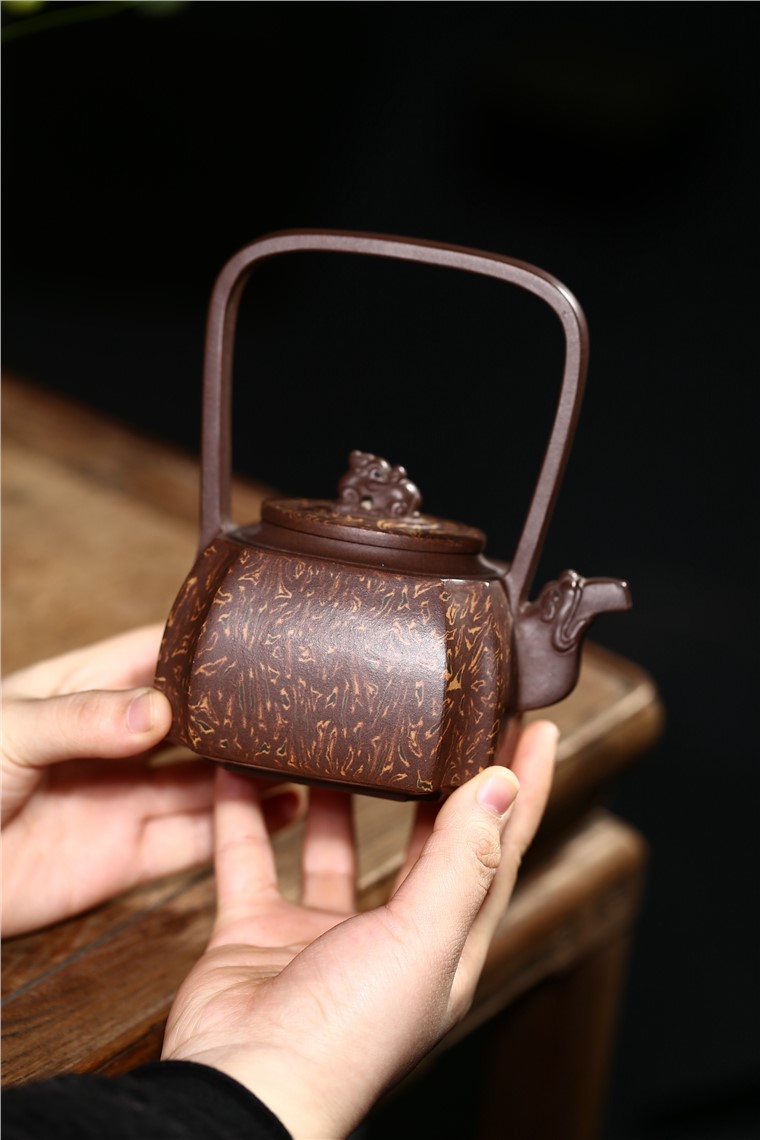 张剑作品 四方抽角提梁图片