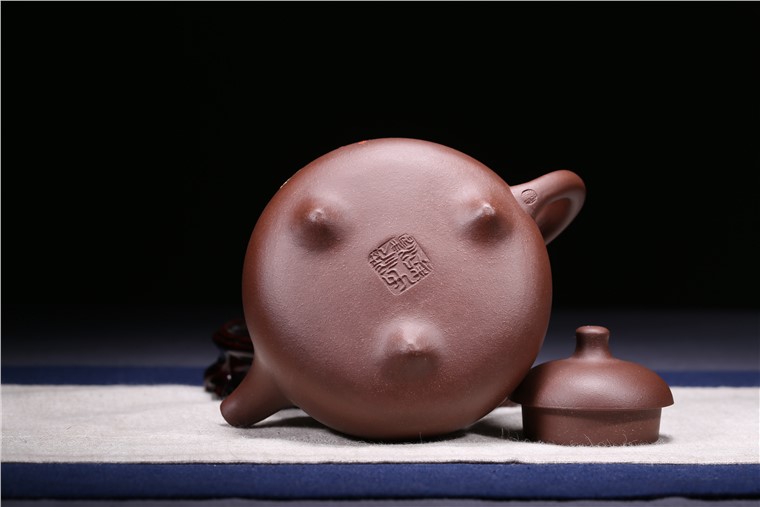 沈涛作品 童趣乳鼎