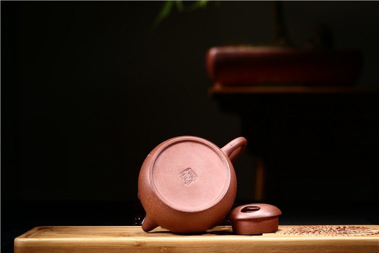 周腾亮作品 三指牛盖