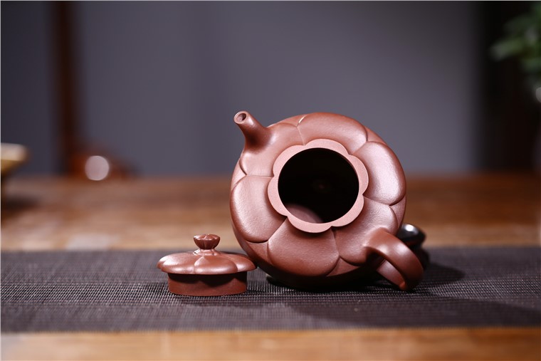 顾旭英作品 菱花周盘图片