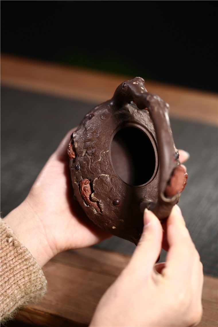 张剑作品 九龙戏珠提梁图片